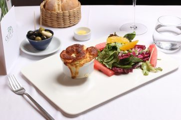 BLUE CHEESE SOUFFLÉ…..$7,50
Served with a small salad of apple, watermelon and orange
蓝纹奶酪蛋奶酥 配一小份苹果 西瓜和红毛猩猩沙
Soufflé au Bleu, salade de pomme, pastèque et suprême d’orange